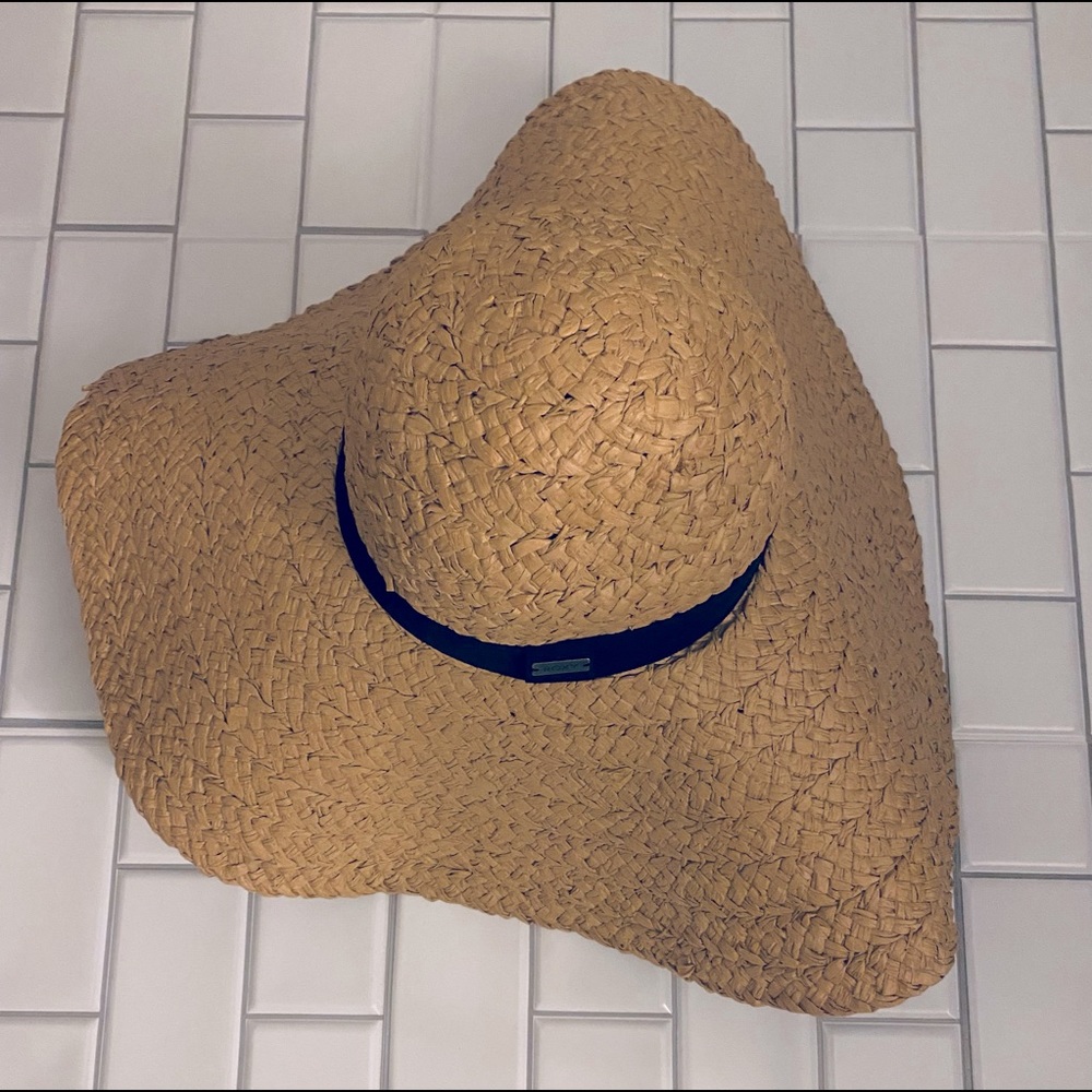 Roxy beach hat